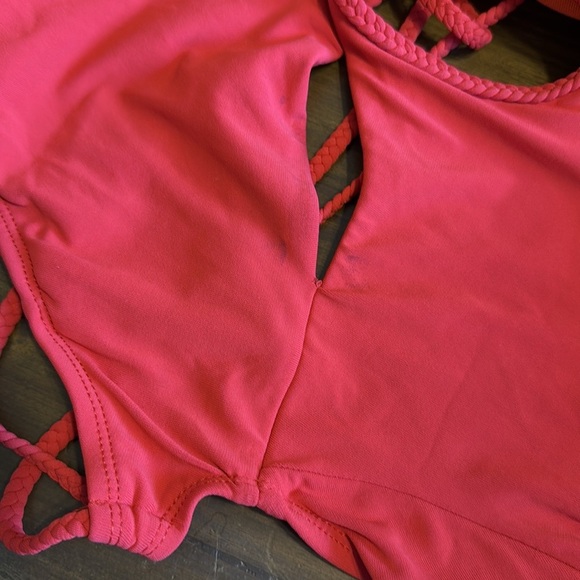 Robin Piccone Ava Braided Cut Out One Piece Swimsuit Fiery Red Size 8 - Picture 9 of 10